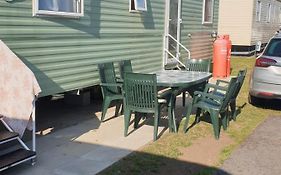 Inviting 3-Bed Caravan In Porthcawl